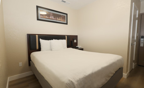 Casa Loma Hotel - Bedroom